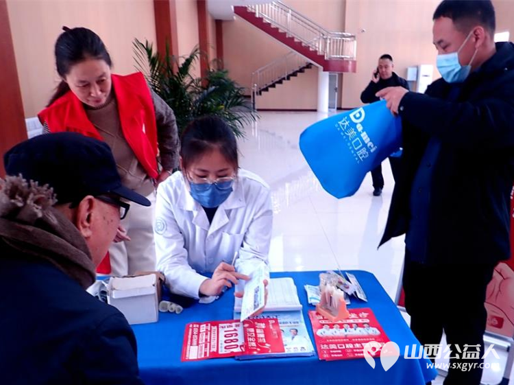 志愿服务进社区健康活动暖人心——介休市敬老协会志愿者2024年12月11日在西南街道新建西路社区为社区老人爱心理发健康义诊服务活动 - 第31张 - 山西公益人 志愿服务进社区健康活动暖人心——介休市敬老协会志愿者2024年12月11日在西南街道新建西路社区为社区老人爱心理发健康义诊服务活动 - 第31张