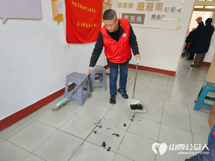 志愿服务进社区2024年12月18日介休市敬老协会走进东南街道南大街社区为社区老人爱心理发、健康义诊服务活动 - 第26张 - 山西公益人 志愿服务进社区2024年12月18日介休市敬老协会走进东南街道南大街社区为社区老人爱心理发、健康义诊服务活动 - 第26张