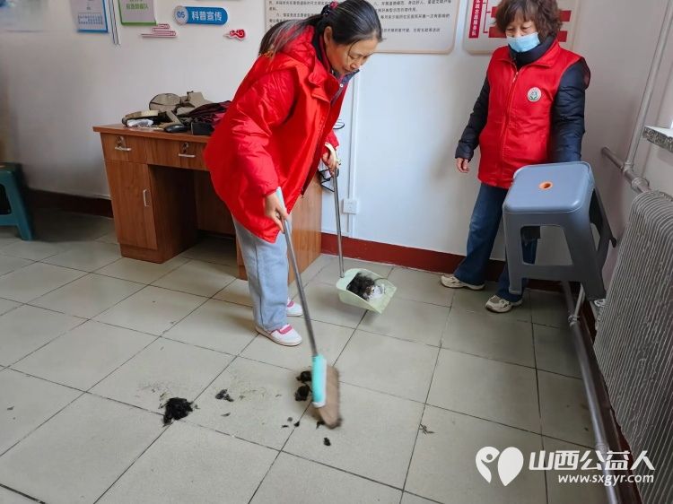 志愿服务进社区2024年12月18日介休市敬老协会走进东南街道南大街社区为社区老人爱心理发、健康义诊服务活动 - 第25张 - 山西公益人 志愿服务进社区2024年12月18日介休市敬老协会走进东南街道南大街社区为社区老人爱心理发、健康义诊服务活动 - 第25张