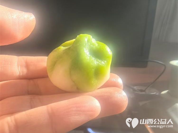 让饺子开出花儿​——记晋源区第八实验小学冬至包饺子活动​ - 第5张