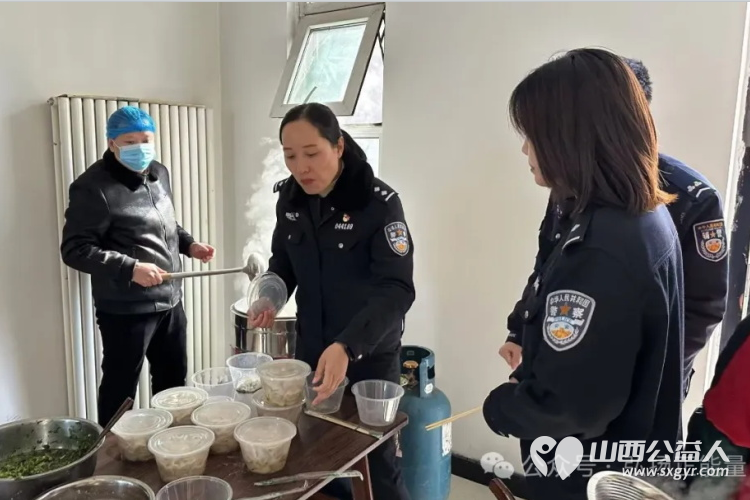 冬至至善饺香暖一线饺韵融情传递正能量 长治市正能量公益协会携手志愿者团队一队、颐龙湾社区志愿服务站、火车站社区志愿服务站举办了冬至包饺子志愿服务活动 - 第10张 - 山西公益人 冬至至善饺香暖一线饺韵融情传递正能量 长治市正能量公益协会携手志愿者团队一队、颐龙湾社区志愿服务站、火车站社区志愿服务站举办了冬至包饺子志愿服务活动 - 第10张