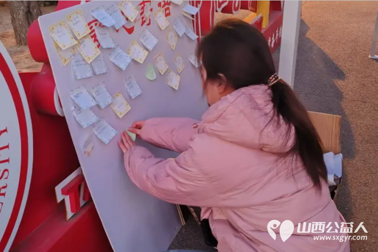 晋中新青年高校志愿者联合服务中心第十届山西大学城“青春红丝带”大型防艾巡回宣传活动 - 第14张 - 山西公益人 晋中新青年高校志愿者联合服务中心第十届山西大学城“青春红丝带”大型防艾巡回宣传活动 - 第14张