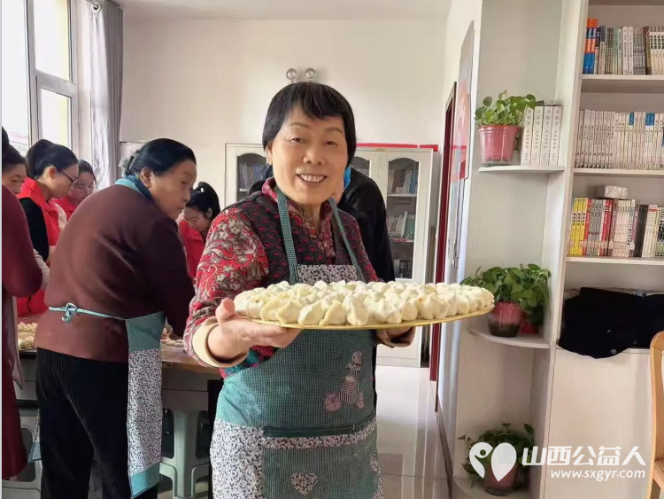 武乡县丰州镇太东社区 冬日暖新你我同行 志愿者和热心居民一起喜迎冬至包饺子送温暖主题活动 - 第2张