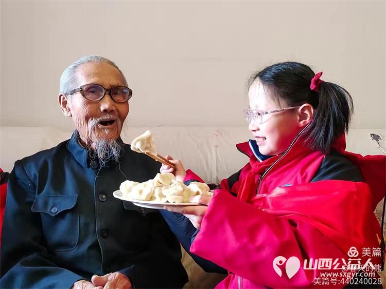 “让饺子开出花”----晋源区第八实验小学校三(4)中队举办冬至包饺子送温暖活动让这个传统节日变得格外温馨 - 第14张 - 山西公益人 “让饺子开出花”----晋源区第八实验小学校三(4)中队举办冬至包饺子送温暖活动让这个传统节日变得格外温馨 - 第14张