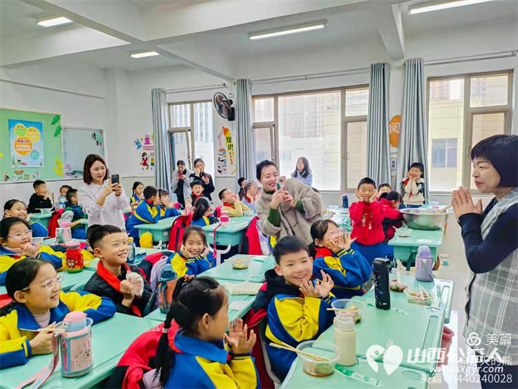 “让饺子开出花”----晋源区第八实验小学校三(4)中队举办冬至包饺子送温暖活动让这个传统节日变得格外温馨 - 第2张 - 山西公益人 “让饺子开出花”----晋源区第八实验小学校三(4)中队举办冬至包饺子送温暖活动让这个传统节日变得格外温馨 - 第2张