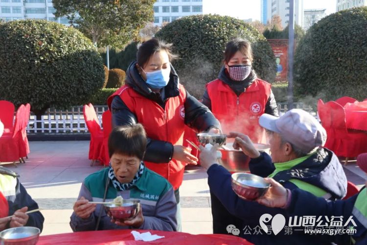 冬至暖人心饺子传真情 盐湖区第一时间志愿者协会主办冬至志愿服务活动快递员等新就业群体以及环卫工人们共度这一传统节日感受冬日里的温暖与关怀 - 第5张