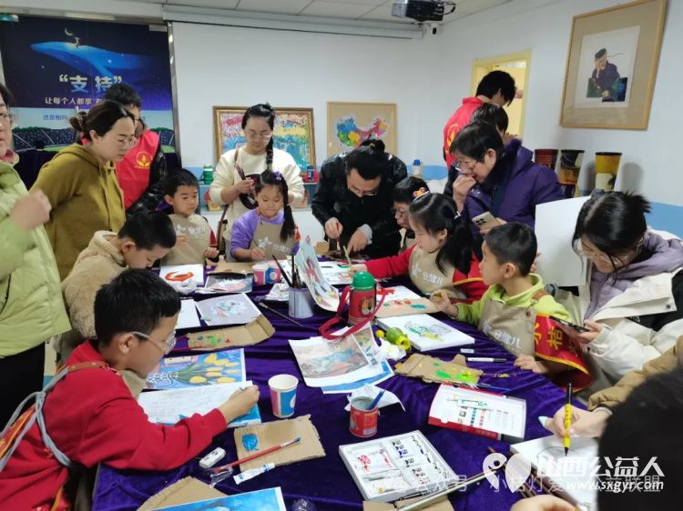 冬至绘梦残健融饺香情暖艺韵浓 太原市小桔灯小志愿者们走进太原市安健儿公益服务中心与中心的残障孩子们共同举办了一场以冬至为主题的活动 - 第4张 - 山西公益人 冬至绘梦残健融饺香情暖艺韵浓 太原市小桔灯小志愿者们走进太原市安健儿公益服务中心与中心的残障孩子们共同举办了一场以冬至为主题的活动 - 第4张