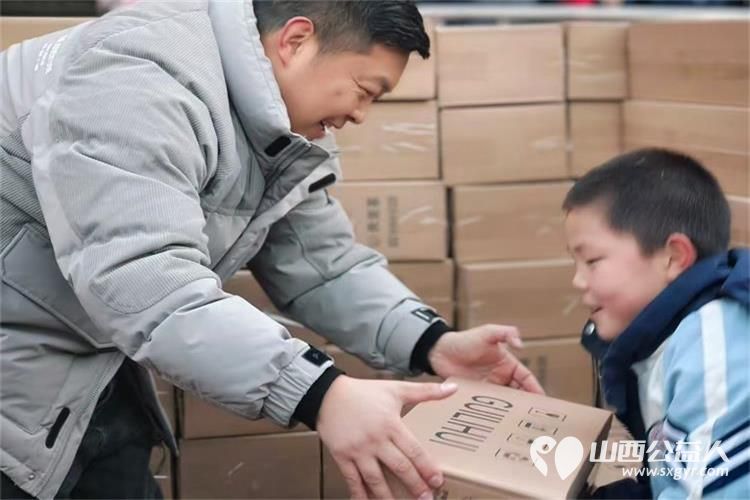 石楼县青年志愿者协会在石楼县继续开展让爱翻山越岭尝尝幸福的味道公益项目 - 第9张 - 山西公益人 石楼县青年志愿者协会在石楼县继续开展让爱翻山越岭尝尝幸福的味道公益项目 - 第9张