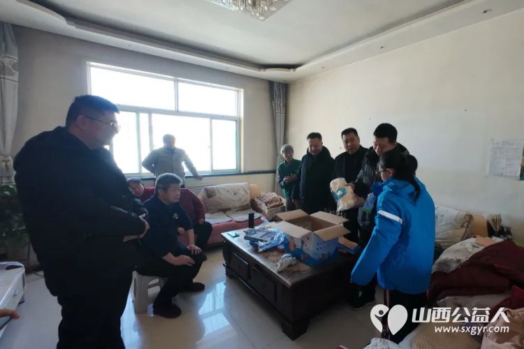 共青团离石区委开展“暖冬行动,情系驻村困难户”慰问活动彰显了团委的担当与责任为寒冷冬日增添了温暖 - 第1张 - 山西公益人 共青团离石区委开展“暖冬行动,情系驻村困难户”慰问活动彰显了团委的担当与责任为寒冷冬日增添了温暖 - 第1张
