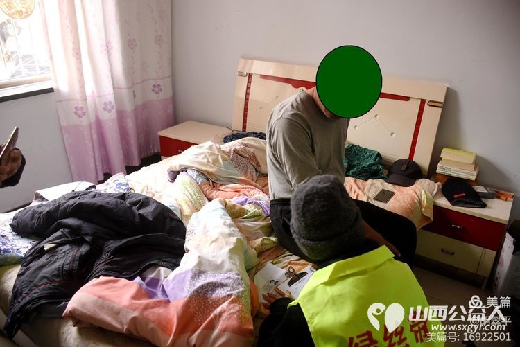 寒冬送温暖 情怀满晋城 晋城市绿丝带志愿者协会携手亿达新天地超市开展了送温暖慰问活动资助七岭店、孙村和泰森商贸区的二十户特困户 - 第19张