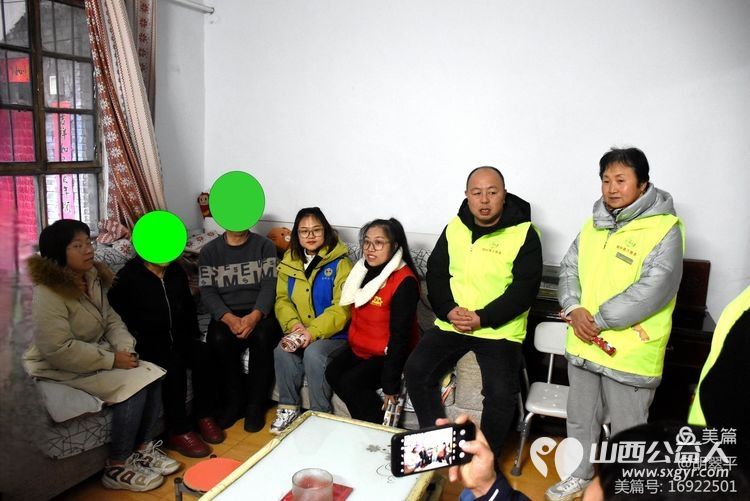 寒冬送温暖 情怀满晋城 晋城市绿丝带志愿者协会携手亿达新天地超市开展了送温暖慰问活动资助七岭店、孙村和泰森商贸区的二十户特困户 - 第14张