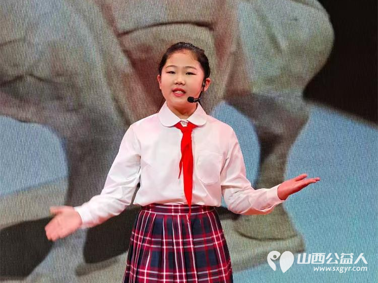 万柏林区气化街小学校朗诵社团可爱的孩子们参加太原市图书馆组办的“浸润书香迎新年2025”诗歌朗诵音乐会 - 第4张 - 山西公益人 万柏林区气化街小学校朗诵社团可爱的孩子们参加太原市图书馆组办的“浸润书香迎新年2025”诗歌朗诵音乐会 - 第4张