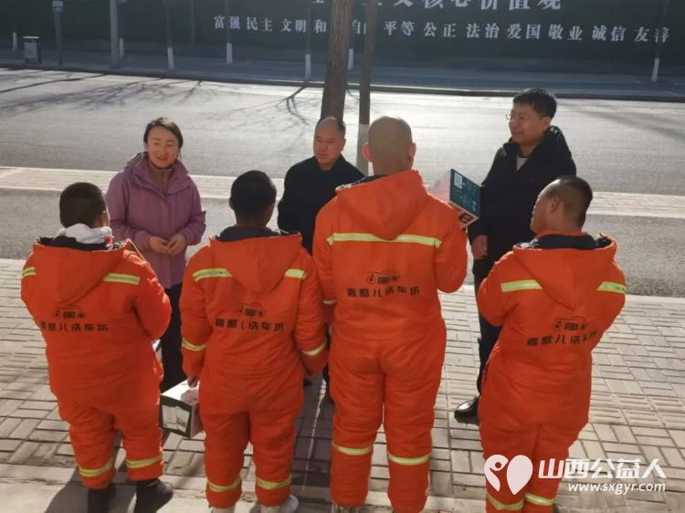 燃梦灵蛇扬帆起航----太原市儿童福利院欢庆元旦主题系列活动院领导和福利院孩子们欢聚一堂共度一个温馨难忘的迎新佳节 - 第6张 - 山西公益人 燃梦灵蛇扬帆起航----太原市儿童福利院欢庆元旦主题系列活动院领导和福利院孩子们欢聚一堂共度一个温馨难忘的迎新佳节 - 第6张