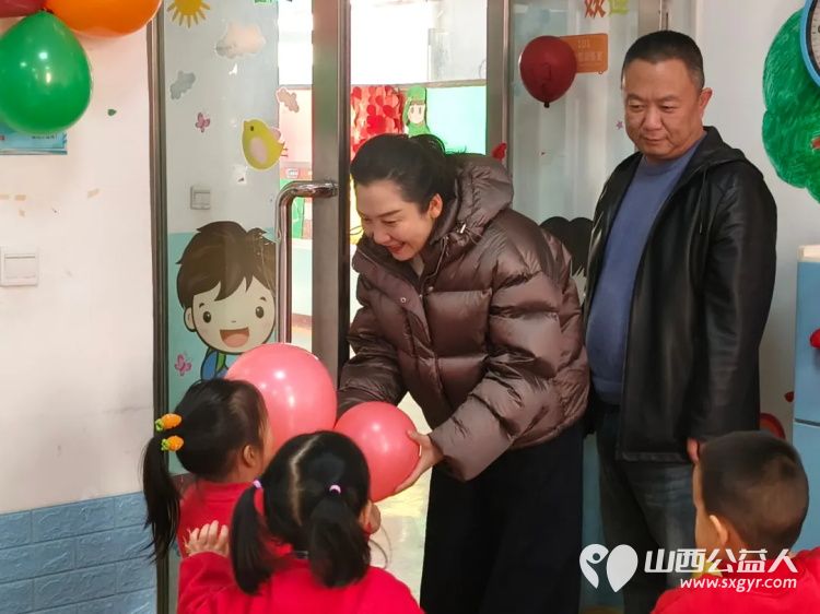 燃梦灵蛇扬帆起航----太原市儿童福利院欢庆元旦主题系列活动院领导和福利院孩子们欢聚一堂共度一个温馨难忘的迎新佳节 - 第1张