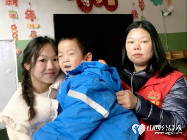 壹基金温暖包送来新年的第一份温暖长治市红十字潞安爱心义工志愿服务队、长治市阳光困境儿童帮扶协会为启明星智障幼儿园的4名儿童发放这份礼物 - 第3张 - 山西公益人 壹基金温暖包送来新年的第一份温暖长治市红十字潞安爱心义工志愿服务队、长治市阳光困境儿童帮扶协会为启明星智障幼儿园的4名儿童发放这份礼物 - 第3张