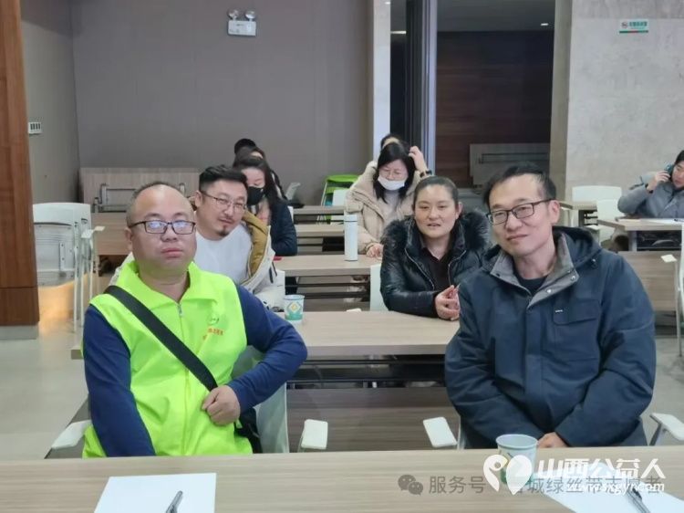 幸馥跨年，晋城市绿丝带协会志愿者积极参与2024年的最后一天“时间的朋友演讲活动 - 第14张