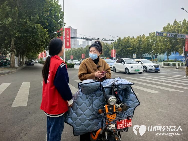 助力“最初中国·文明临汾”:临汾市护苗爱心志愿服务队在交通秩序整治中的志愿力量----水厂十字路口志愿服务队 - 第31张 - 山西公益人 助力“最初中国·文明临汾”:临汾市护苗爱心志愿服务队在交通秩序整治中的志愿力量----水厂十字路口志愿服务队 - 第31张