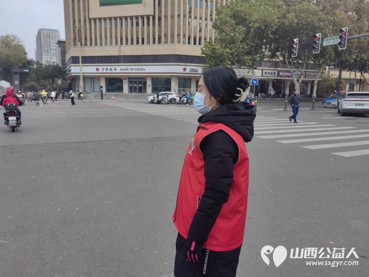 助力“最初中国·文明临汾”:临汾市护苗爱心志愿服务队在交通秩序整治中的志愿力量----水厂十字路口志愿服务队 - 第34张 - 山西公益人 助力“最初中国·文明临汾”:临汾市护苗爱心志愿服务队在交通秩序整治中的志愿力量----水厂十字路口志愿服务队 - 第34张
