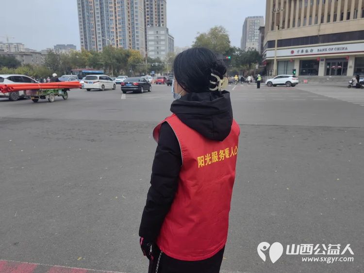 助力“最初中国·文明临汾”:临汾市护苗爱心志愿服务队在交通秩序整治中的志愿力量----水厂十字路口志愿服务队 - 第33张 - 山西公益人 助力“最初中国·文明临汾”:临汾市护苗爱心志愿服务队在交通秩序整治中的志愿力量----水厂十字路口志愿服务队 - 第33张