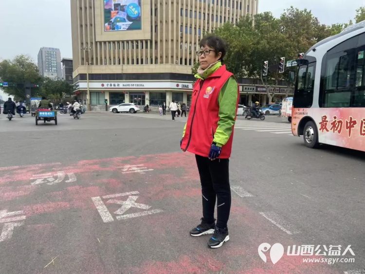 助力“最初中国·文明临汾”:临汾市护苗爱心志愿服务队在交通秩序整治中的志愿力量----水厂十字路口志愿服务队 - 第30张 - 山西公益人 助力“最初中国·文明临汾”:临汾市护苗爱心志愿服务队在交通秩序整治中的志愿力量----水厂十字路口志愿服务队 - 第30张