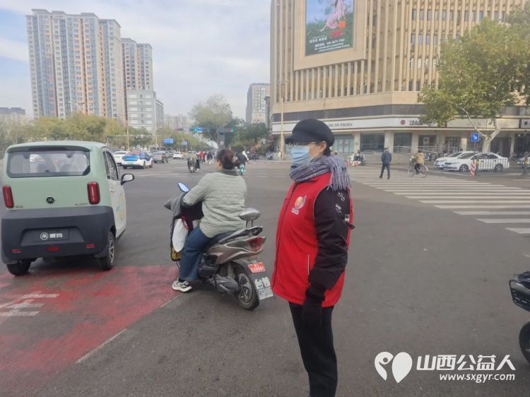 助力“最初中国·文明临汾”:临汾市护苗爱心志愿服务队在交通秩序整治中的志愿力量----水厂十字路口志愿服务队 - 第28张 - 山西公益人 助力“最初中国·文明临汾”:临汾市护苗爱心志愿服务队在交通秩序整治中的志愿力量----水厂十字路口志愿服务队 - 第28张