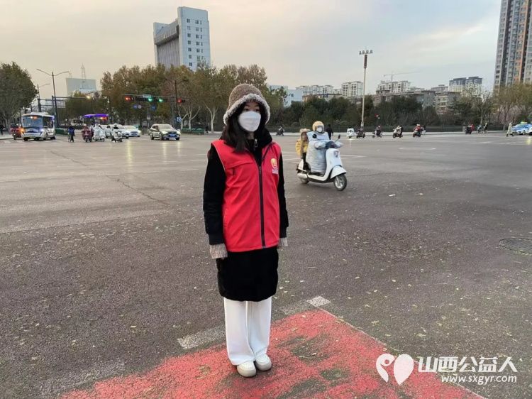 助力“最初中国·文明临汾”:临汾市护苗爱心志愿服务队在交通秩序整治中的志愿力量----水厂十字路口志愿服务队 - 第13张 - 山西公益人 助力“最初中国·文明临汾”:临汾市护苗爱心志愿服务队在交通秩序整治中的志愿力量----水厂十字路口志愿服务队 - 第13张