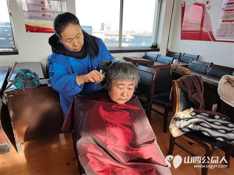 介休市敬老协会“孝善行”之敬老爱老助老行动2025年1月4日走进张兰镇田堡村服务老人 - 第22张 - 山西公益人 介休市敬老协会“孝善行”之敬老爱老助老行动2025年1月4日走进张兰镇田堡村服务老人 - 第22张