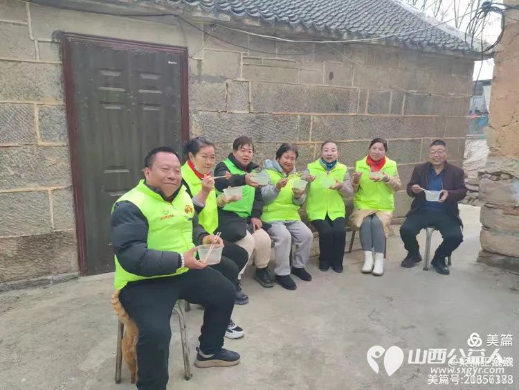 晋城市绿丝带志愿者协会走进陵川县夺火乡东掌村举办一月份集体生日会共同为寿星们庆祝生日 - 第3张