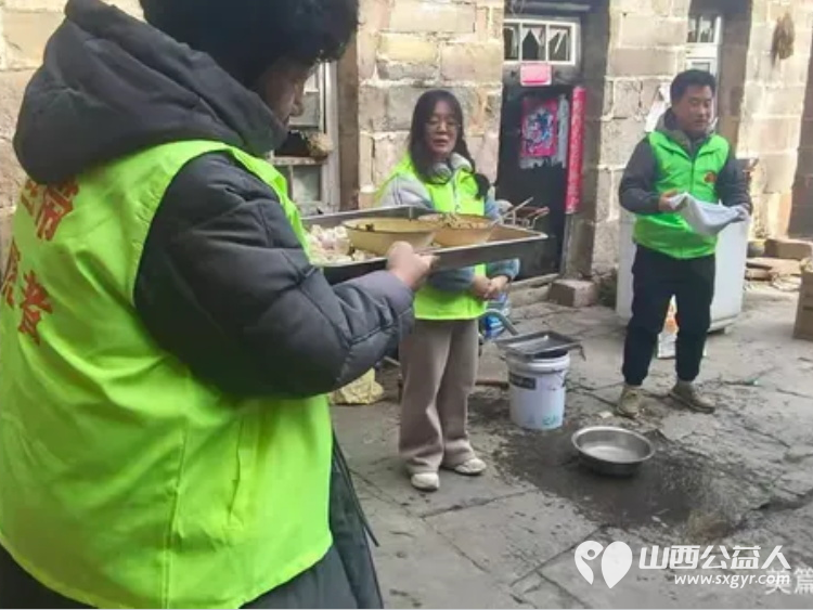 晋城市绿丝带志愿者协会走进陵川县夺火乡东掌村举办一月份集体生日会共同为寿星们庆祝生日 - 第14张