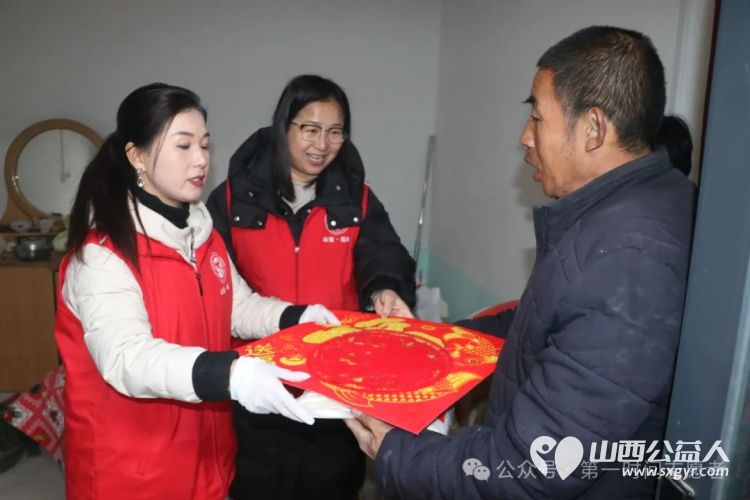 温暖过冬幸福过年盐湖区第一时间志愿者协会困难群众新春慰问活动在三路里镇正式拉开帷幕 - 第6张 - 山西公益人 温暖过冬幸福过年盐湖区第一时间志愿者协会困难群众新春慰问活动在三路里镇正式拉开帷幕 - 第6张