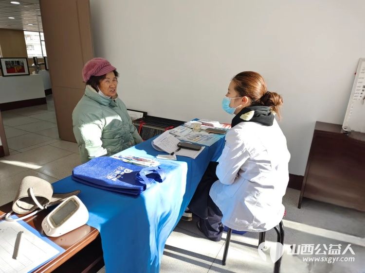 粥香飘万家传统暖人心----介休市敬老协会在西南街道办事处开展了腊八节熬制腊八粥包团圆饺子写春联纳福办公益讲座开展健康义诊理发等活动 - 第23张 - 山西公益人 粥香飘万家传统暖人心----介休市敬老协会在西南街道办事处开展了腊八节熬制腊八粥包团圆饺子写春联纳福办公益讲座开展健康义诊理发等活动 - 第23张