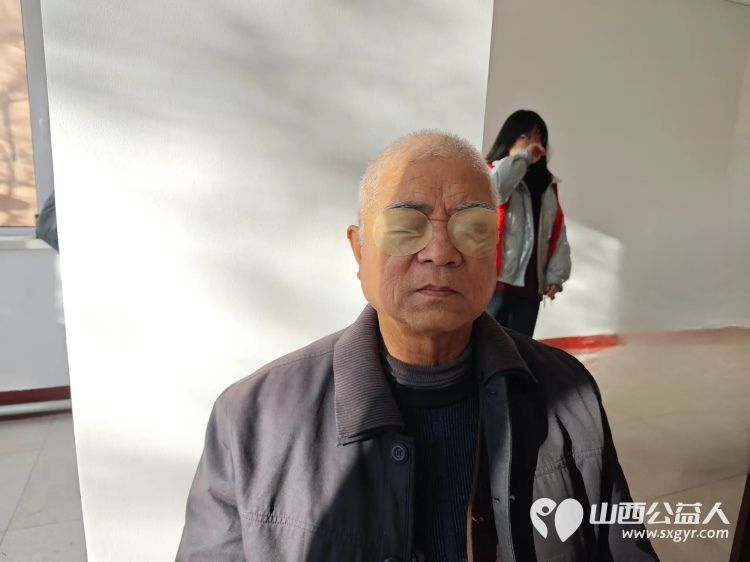 粥香飘万家传统暖人心----介休市敬老协会在西南街道办事处开展了腊八节熬制腊八粥包团圆饺子写春联纳福办公益讲座开展健康义诊理发等活动 - 第21张 - 山西公益人 粥香飘万家传统暖人心----介休市敬老协会在西南街道办事处开展了腊八节熬制腊八粥包团圆饺子写春联纳福办公益讲座开展健康义诊理发等活动 - 第21张