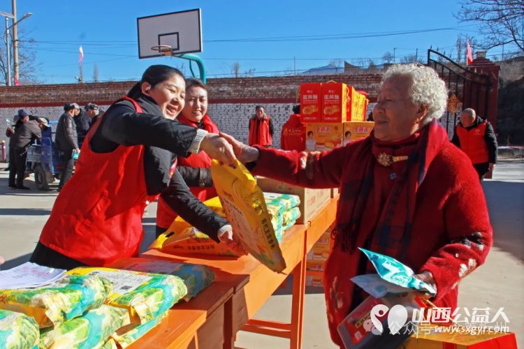 传承腊八文化品味冬日温暖----豆罗镇清泉村公益活动圆满举行大美忻州文旅志愿者服务队参加了活动 - 第15张