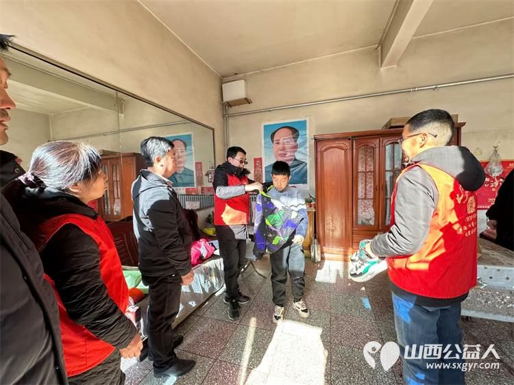 关爱留守儿童困境学生屯留正能量公益在行动看望五位家庭生活困难学生 - 第7张 - 山西公益人 关爱留守儿童困境学生屯留正能量公益在行动看望五位家庭生活困难学生 - 第7张