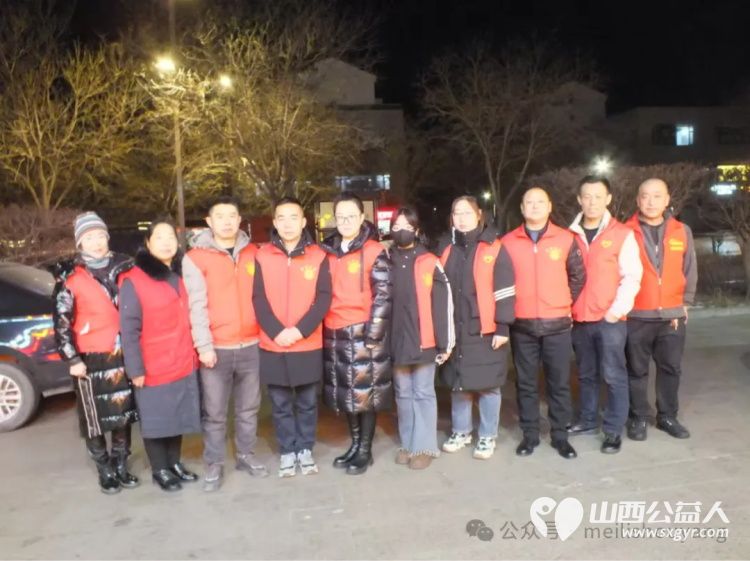 腊八浓情暖人心慰问劳动显真情----寿阳县卡卡公益志愿者协会携手谷味源腊八节深情慰问一线劳动者 - 第4张