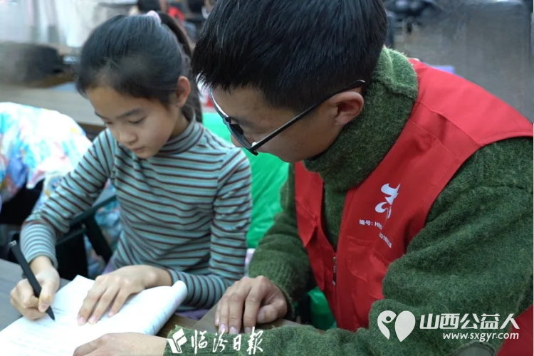 临汾15个社区开展寒假爱心托管服务,临汾市寒假大学生志愿活动启动仪式在尧都区新时代文明实践中心举行 - 第4张 - 山西公益人 临汾15个社区开展寒假爱心托管服务,临汾市寒假大学生志愿活动启动仪式在尧都区新时代文明实践中心举行 - 第4张