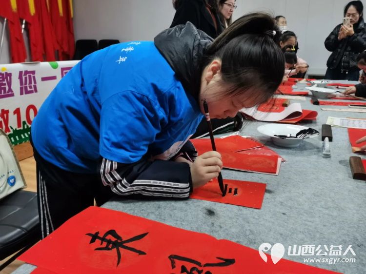 书墨飘香共迎新春----亲子快乐联盟太原站儿童友好迎新纳福系列活动在杏花岭区山河村圆满落幕 - 第5张