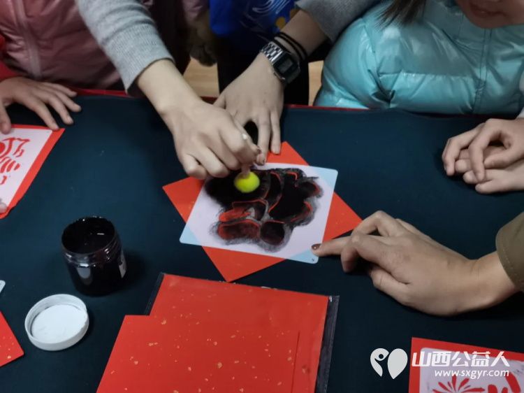 书墨飘香共迎新春----亲子快乐联盟太原站儿童友好迎新纳福系列活动在杏花岭区山河村圆满落幕 - 第9张