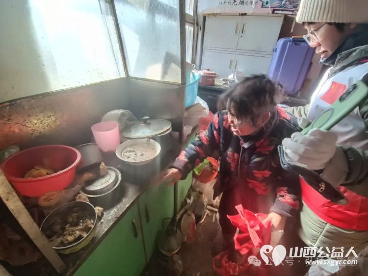 来自正能量公益志愿服务天津河东联络站的爱心天津河东联络站的志愿者来到山西省五台县开展暖心慰问活动慰问16户孤寡及残障人士 - 第19张