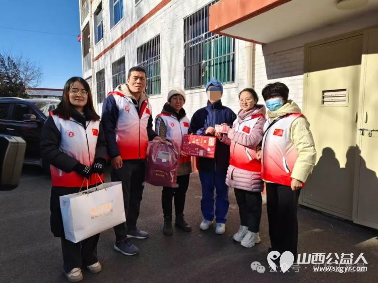 来自正能量公益志愿服务天津河东联络站的爱心天津河东联络站的志愿者来到山西省五台县开展暖心慰问活动慰问16户孤寡及残障人士 - 第6张