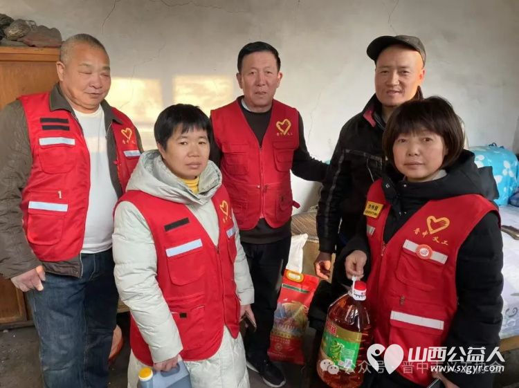 晋中市义工协会开展结对帮扶.新春走基层关爱困难群体志愿服务活动分17个新春志愿小组给全市特殊人群家庭送上米面油 - 第5张