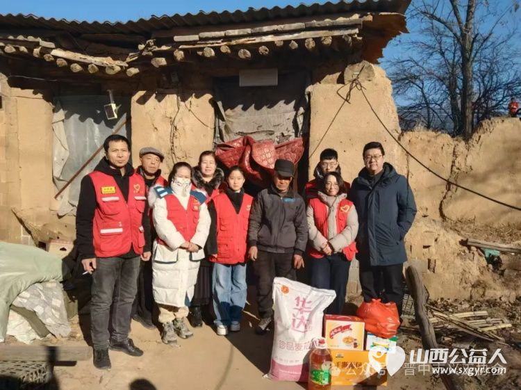 晋中市义工协会开展结对帮扶.新春走基层关爱困难群体志愿服务活动分17个新春志愿小组给全市特殊人群家庭送上米面油 - 第4张