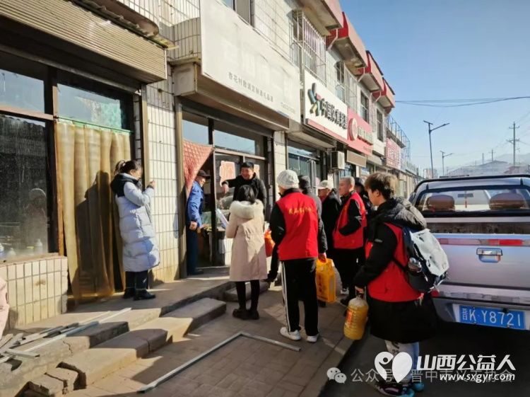 晋中市义工协会开展结对帮扶.新春走基层关爱困难群体志愿服务活动分17个新春志愿小组给全市特殊人群家庭送上米面油 - 第16张