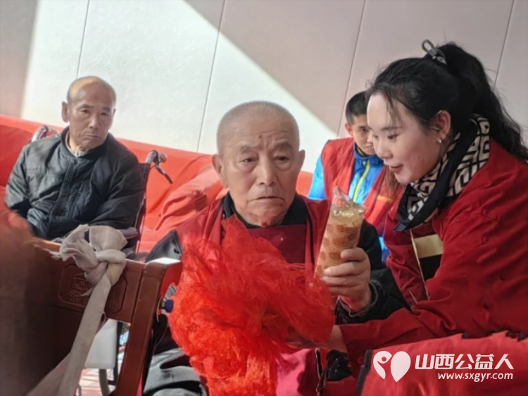 太原市杏花岭区比家美慈爱养护院蛇年联欢会用一场精彩的联欢迎接即将到来的大年初一 - 第8张 - 山西公益人 太原市杏花岭区比家美慈爱养护院蛇年联欢会用一场精彩的联欢迎接即将到来的大年初一 - 第8张