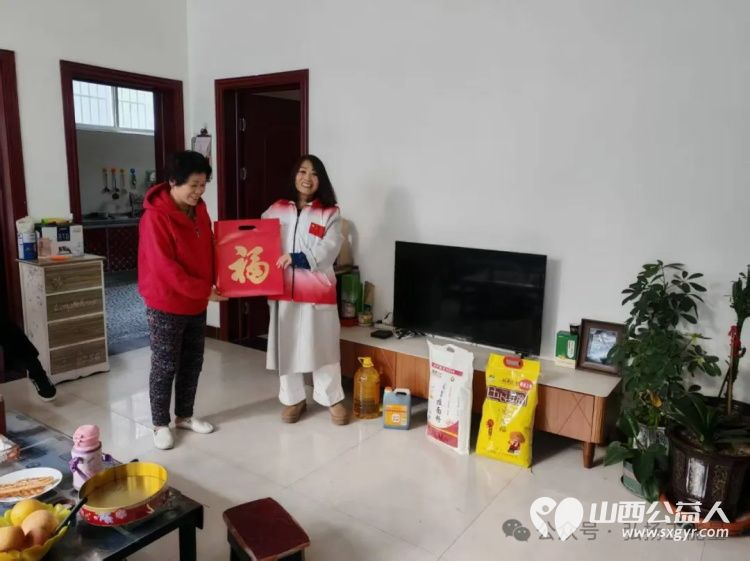 新春送温暖传递正能量 长治市正能量公益协会、潞州区办事处、志愿者团队一队联合开展了2025暖冬行动慰问困难群众公益活动 - 第11张