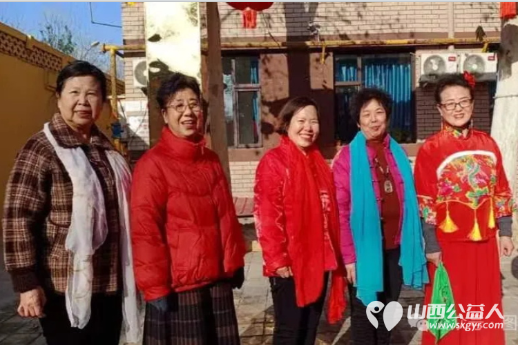 情暖新春爱满夕阳 临汾市文明交通志愿者协会大美合唱团志愿服务队走进夕阳红敬老院陪老人共度别样初一 - 第1张 - 山西公益人 情暖新春爱满夕阳 临汾市文明交通志愿者协会大美合唱团志愿服务队走进夕阳红敬老院陪老人共度别样初一 - 第1张