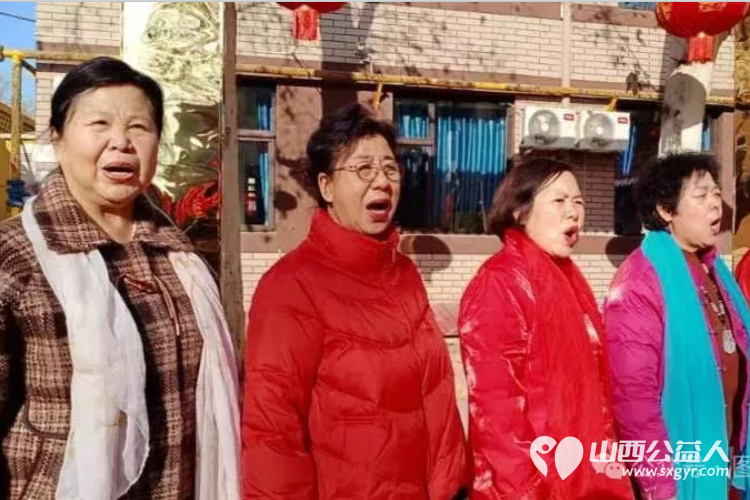 情暖新春爱满夕阳 临汾市文明交通志愿者协会大美合唱团志愿服务队走进夕阳红敬老院陪老人共度别样初一 - 第2张 - 山西公益人 情暖新春爱满夕阳 临汾市文明交通志愿者协会大美合唱团志愿服务队走进夕阳红敬老院陪老人共度别样初一 - 第2张