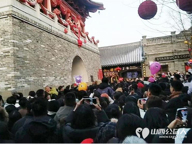 忻州市文旅志愿者们在春节期间服务旅游忻州古城的老百姓一起过了个有意义的春节 - 第9张 - 山西公益人 忻州市文旅志愿者们在春节期间服务旅游忻州古城的老百姓一起过了个有意义的春节 - 第9张
