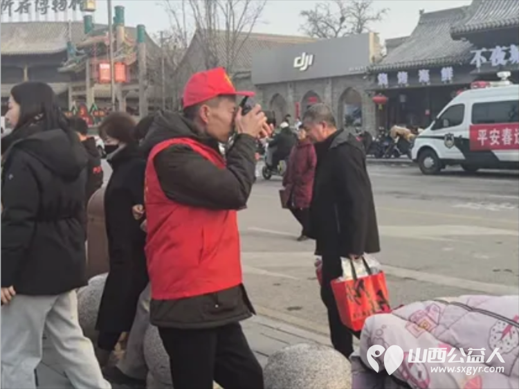 为旅游添彩让城市更美----忻州市经济开发区志愿巡防团组织志愿者进古城志愿服务维护秩序当好旅游向导 - 第6张 - 山西公益人 为旅游添彩让城市更美----忻州市经济开发区志愿巡防团组织志愿者进古城志愿服务维护秩序当好旅游向导 - 第6张