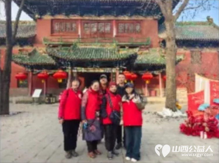长治市义工协会春节期间组织义工在潞安府城隍庙开展志愿服务活动 - 第9张